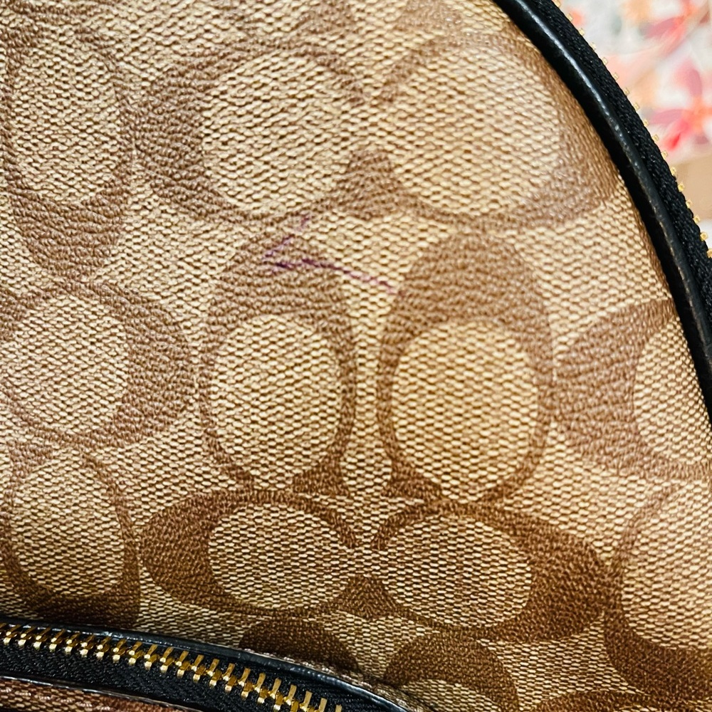 Coach Signature Canvas Backpack with Hot Pink Trim - Picture 7 of 9